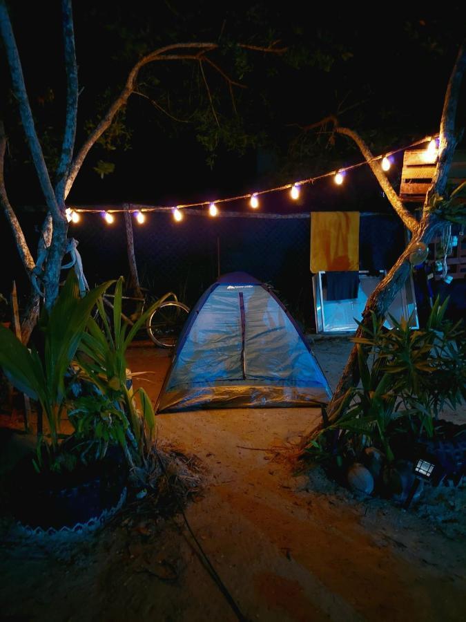 Casa De Los Santos Camping Y Eco Cabanas Holbox Eksteriør billede